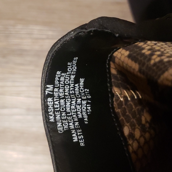 Anne Klien Booties - Picture 2 of 4